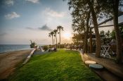 Seafront Lounges